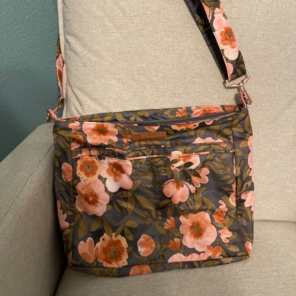 Jujube Be Light - Whimsical Whisper